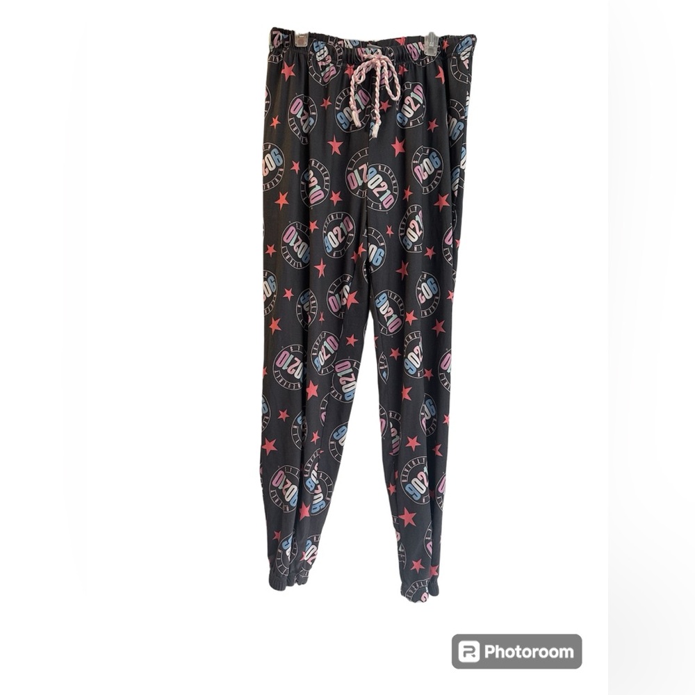 Beverly Hills 90210 women’s pajama jogger pants.